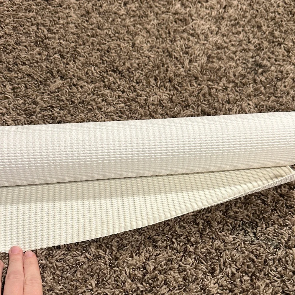 Roll of drawer liner